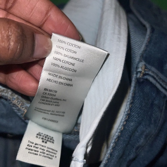 We The Free, Free People Denim Frayed Hem Women's Shorts size 28 - Picture 11 of 12